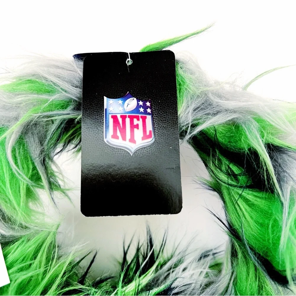 NWT Seattle Seahawks Ear Muffs NFL Women’s Winter Gear Fuzzy Green Blue Silver